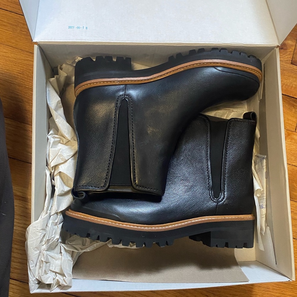 Marc Fisher Ilora Chelsea Boot Size 8.5
